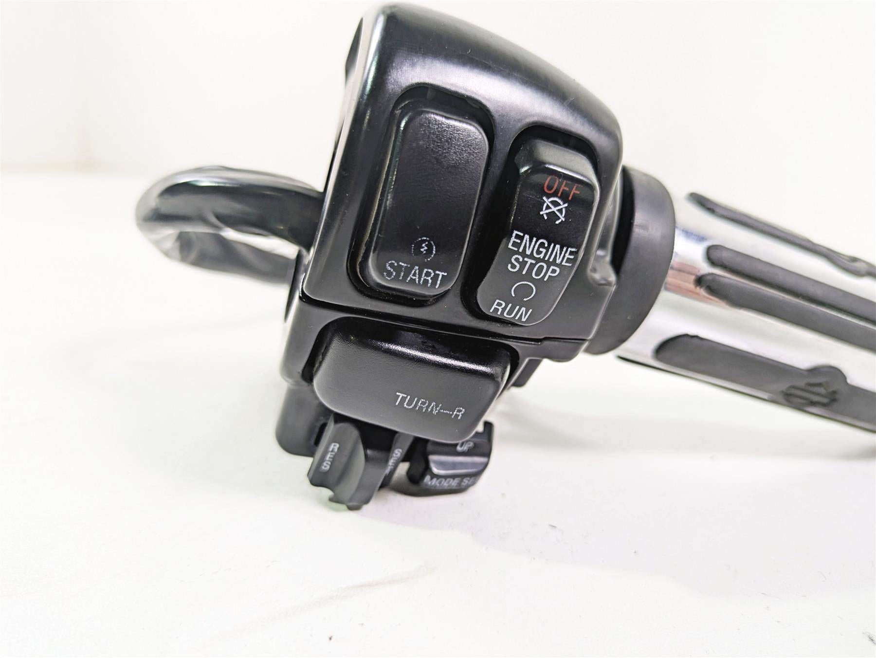 1999 Harley Touring FLHTCUI E-Glide Right Hand Control Switch Cruise 71684-06A {{ shop.shopifyCountryName }} - Mototech271