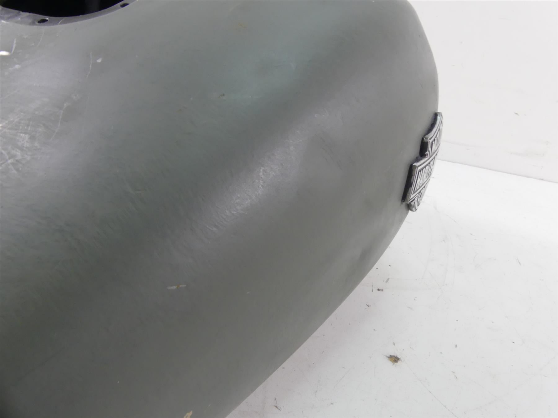 2015 Harley FLS Softail Slim Fuel Gas Petrol Tank Reservoir 61000692 {{ shop.shopifyCountryName }} - Mototech271