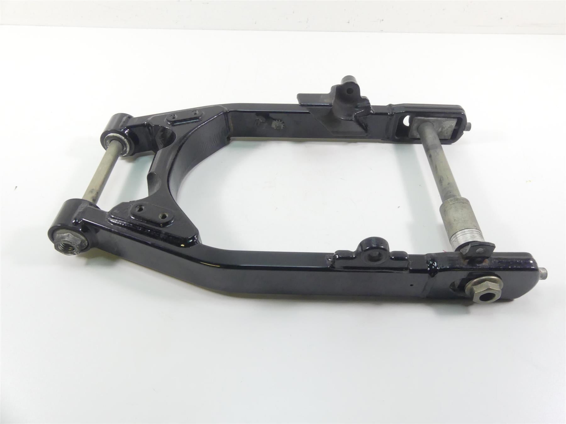2016 Harley FXDL Dyna Low Rider Rear Swingarm Swing Arm + 25mm Axle 47820-10 {{ shop.shopifyCountryName }} - Mototech271