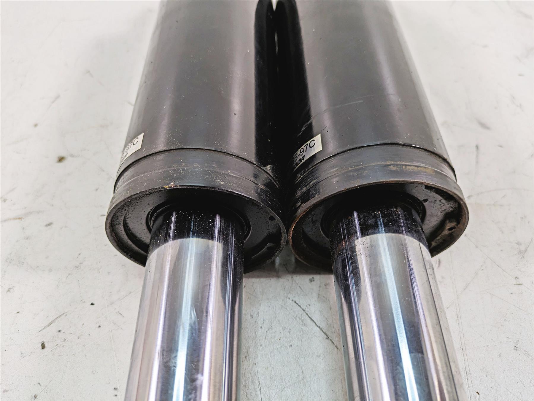 2009 Harley Touring FLHTCU Electra Glide Rear Air Shock Damper Set READ 54565-97 {{ shop.shopifyCountryName }} - Mototech271