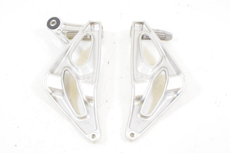 08 BMW K1200R K1200 R Sport K43 Passenger Footpeg Foot Peg Rest 46717660170 {{ shop.shopifyCountryName }} - Mototech271