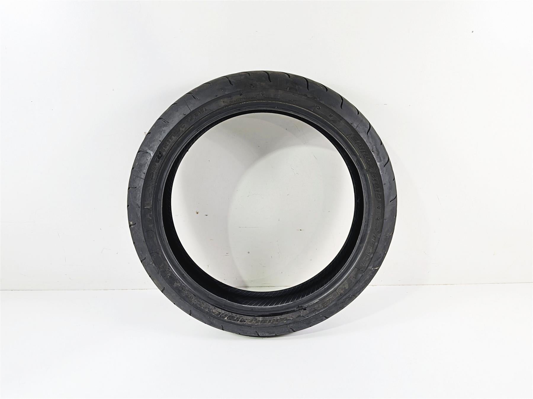 Used Front Motorcycle Tire Bridgestone Battlax BT016 120/70ZR17 3286340425810 {{ shop.shopifyCountryName }} - Mototech271