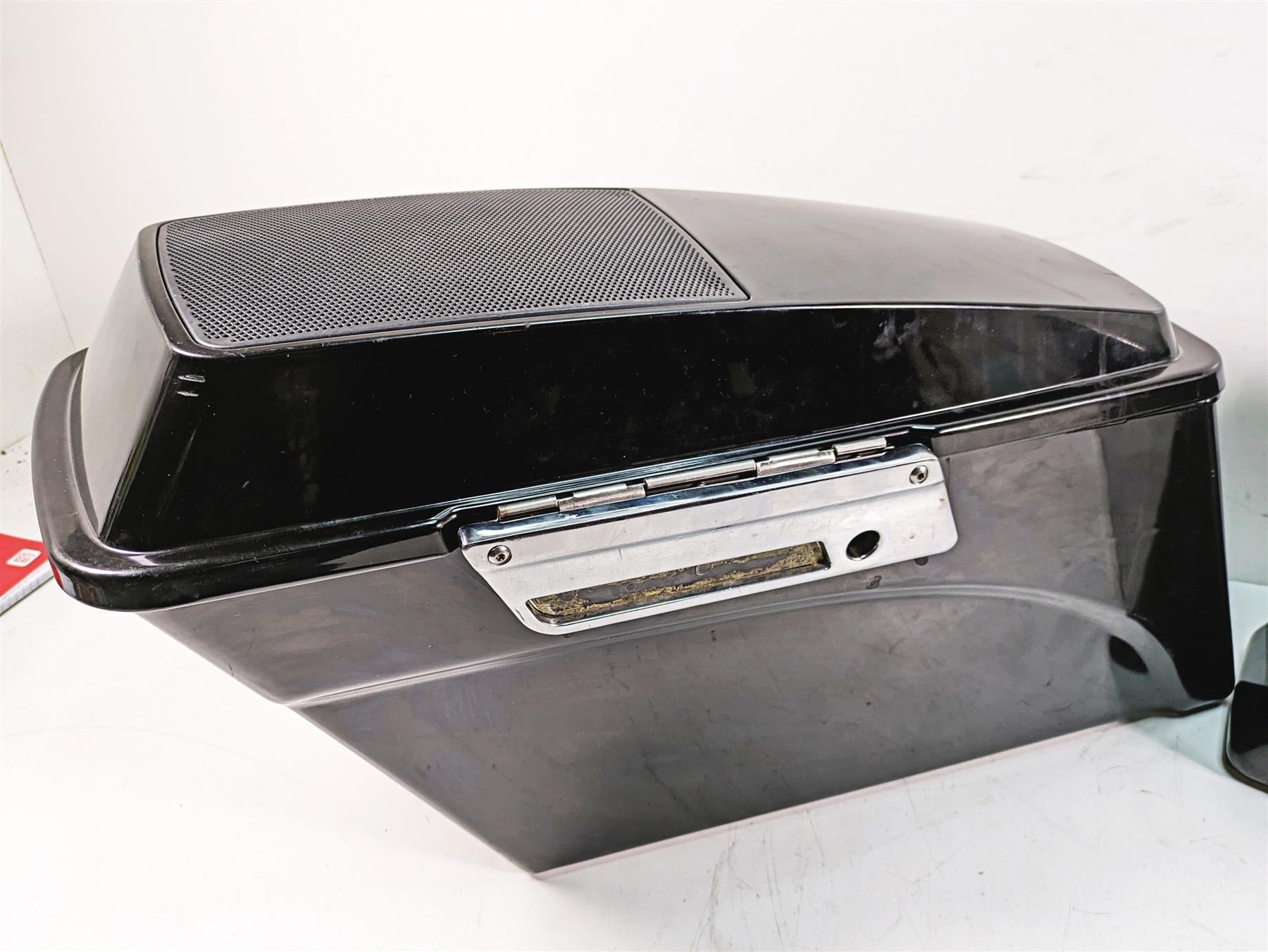 2009 Harley Touring FLHTCU Electra Glide Saddlebag + Speaker Set - Read 90752-93 {{ shop.shopifyCountryName }} - Mototech271