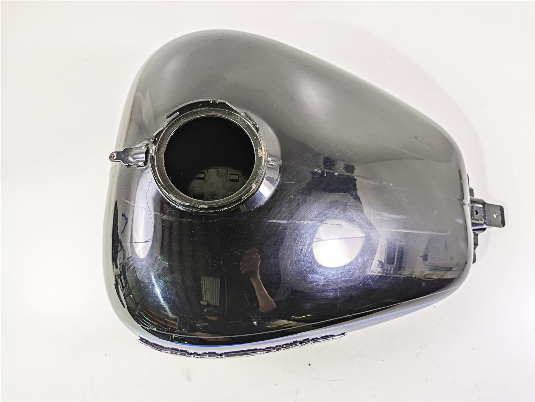 2011 Harley Touring FLHTCUSE CVO E-Glide Fuel Petrol Gas Tank Blue 61000006 {{ shop.shopifyCountryName }} - Mototech271