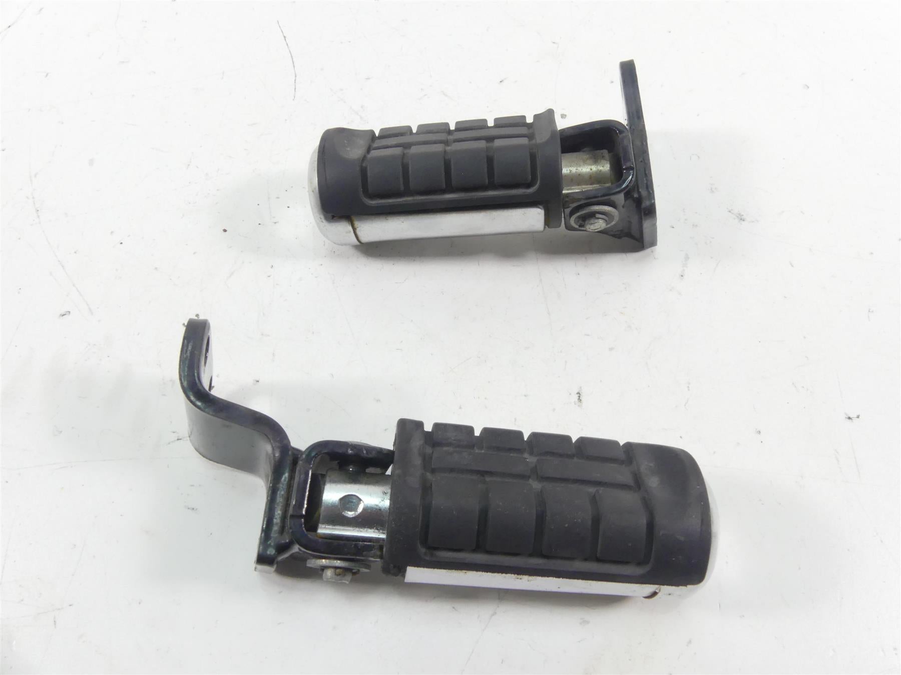 2003 Honda VTX1800 C Rear Passenger Footpeg Set 50680-MCH-000 50685-MCH-000 {{ shop.shopifyCountryName }} - Mototech271
