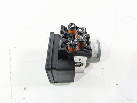 2019 Triumph Speed Triple RS 1050 Abs Brake Pump Module Unit T2029204 {{ shop.shopifyCountryName }} - Mototech271