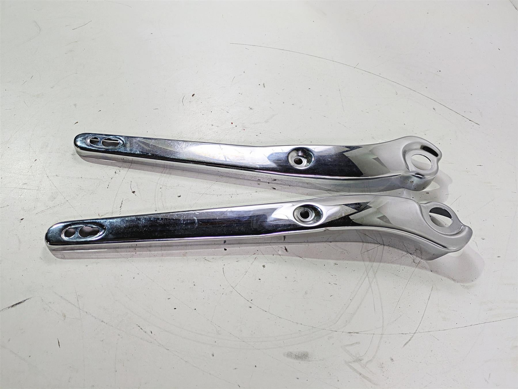 2011 Harley FXDC Dyna Super Glide Rear Fender Struts Braces 59138-06A 59171-06A {{ shop.shopifyCountryName }} - Mototech271