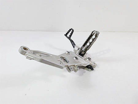 2023 BMW F850GS K81 Front Right Foot Peg & Brake Pedal 46718393176 35218357747 {{ shop.shopifyCountryName }} - Mototech271