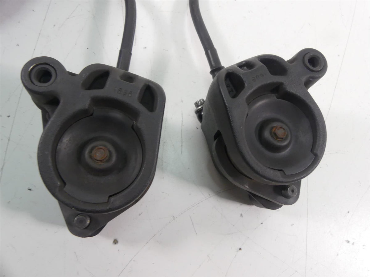 1998 Harley Touring FLHTC Electra Glide Front Brake Caliper Set 44046-84 {{ shop.shopifyCountryName }} - Mototech271
