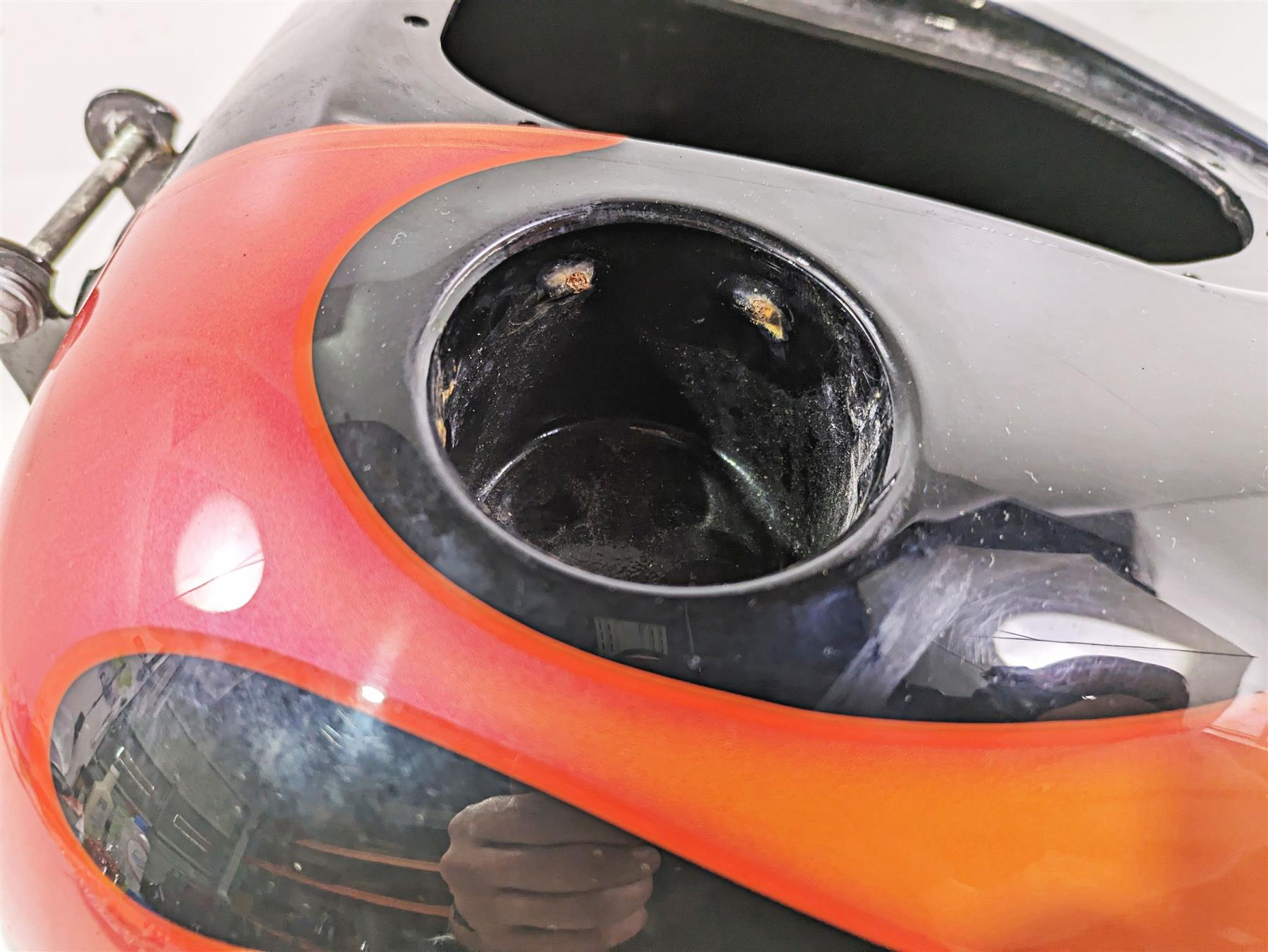 2013 Harley FXDWG Dyna Wide Glide Fuel Gas Petrol Tank Flames 61000707 {{ shop.shopifyCountryName }} - Mototech271