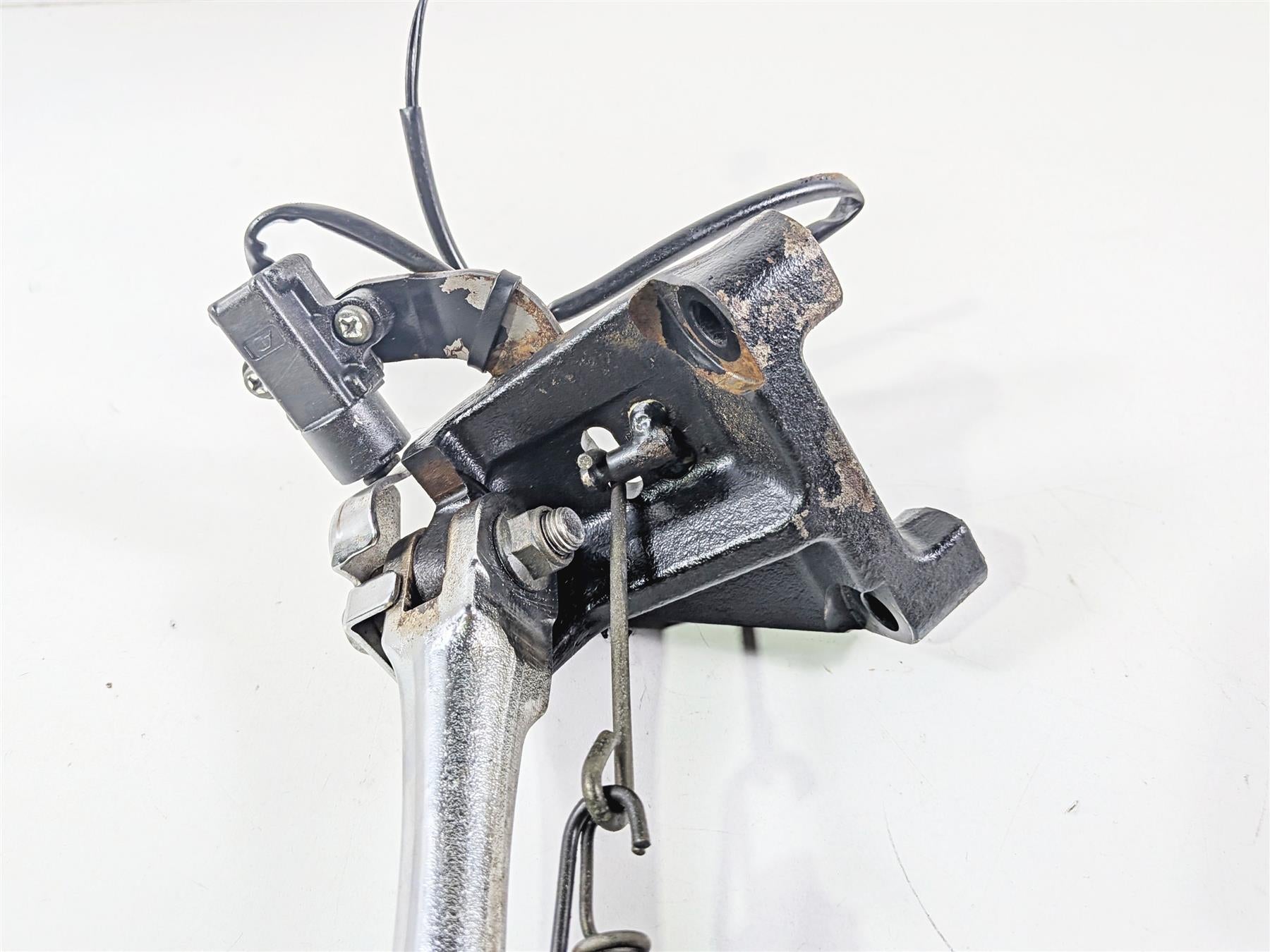 2007 Yamaha XVS1100 V-Star Custom Side Stand Kickstand & Switch 4KU-27311-13 {{ shop.shopifyCountryName }} - Mototech271