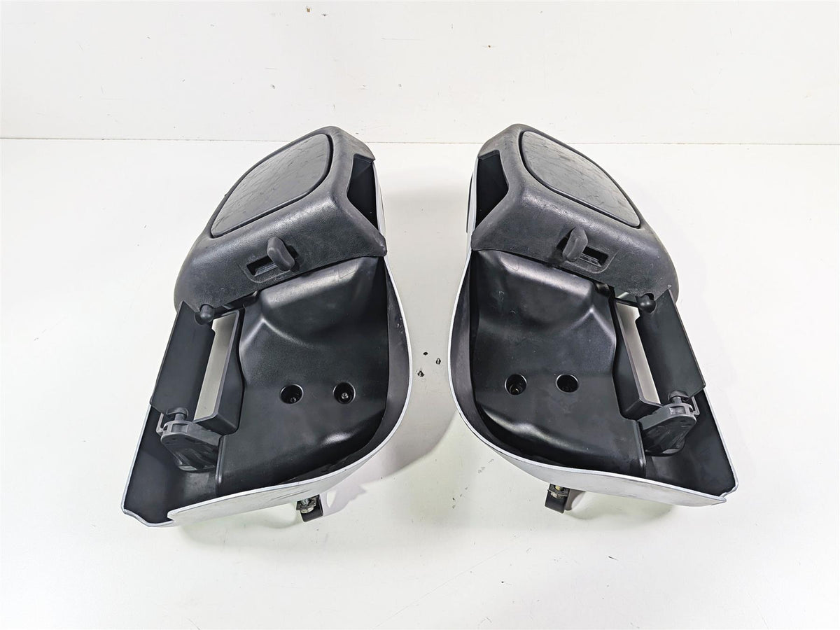2020 Harley Touring FLTRK Road Glide Lower Leg Fairing Set 57100112 {{ shop.shopifyCountryName }} - Mototech271