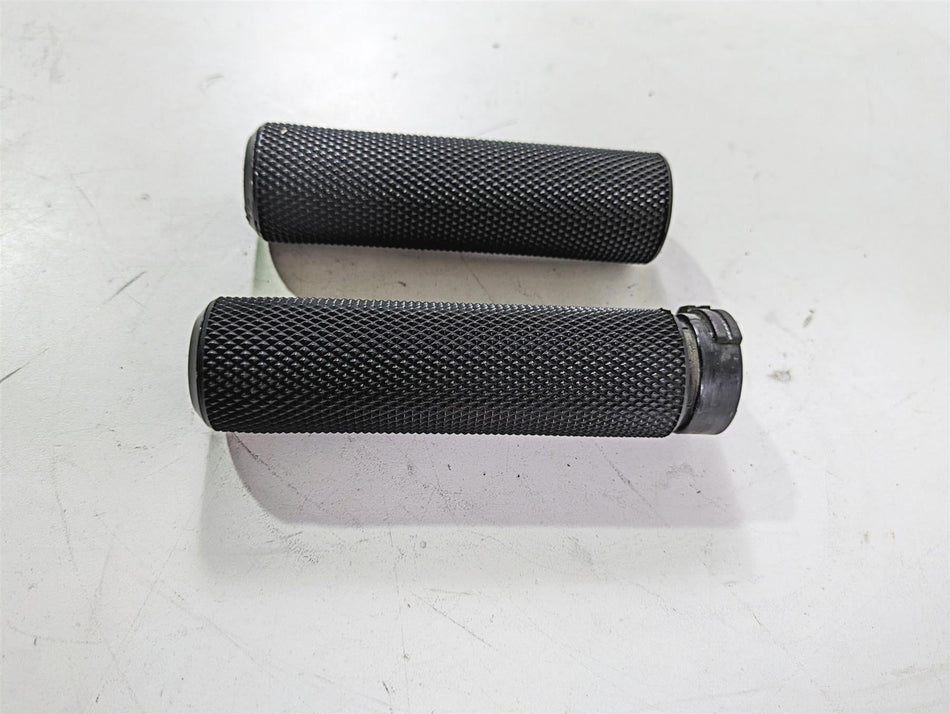 2017 Harley Dyna FXDB Street Bob Arlen Ness Knurled Hand Grip Set 07-325 {{ shop.shopifyCountryName }} - Mototech271
