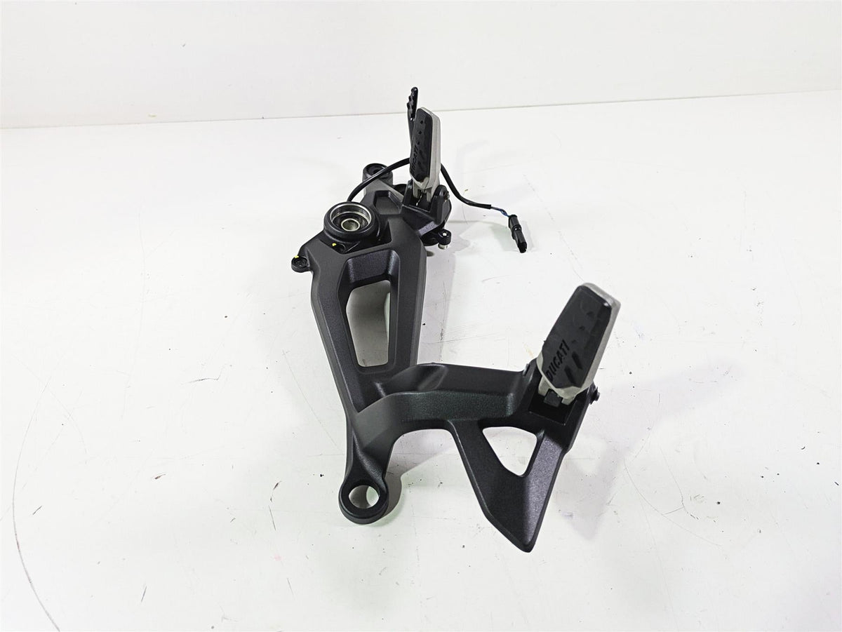 2023 Ducati Monster 937 SP Right Foot Peg Set & Brake Pedal 82414041BA 45721162AA {{ shop.shopifyCountryName }} - Mototech271