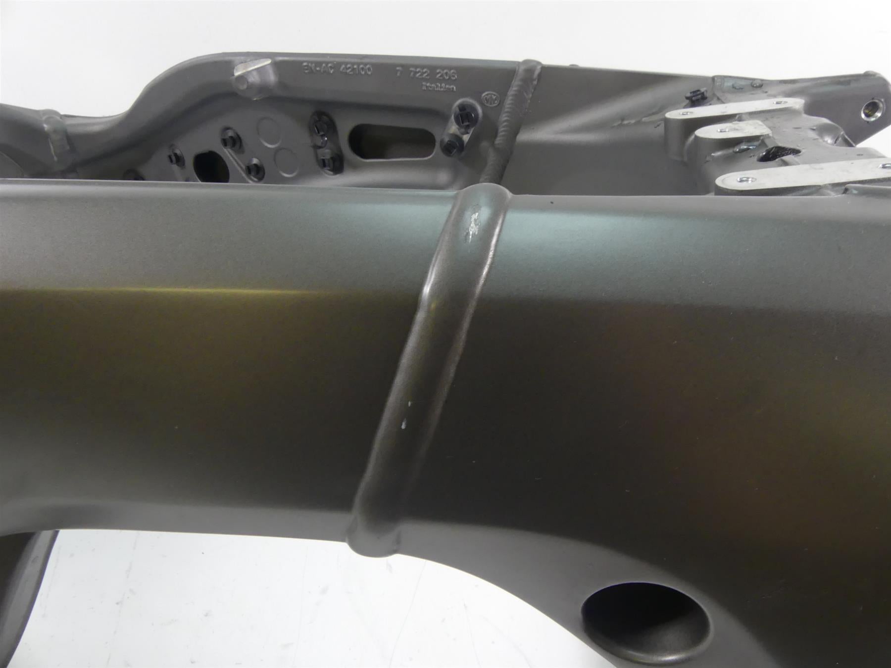 2015 BMW K1600GT K48 Straight Main Frame Chassis - Slvg 46517727922 46517722205 {{ shop.shopifyCountryName }} - Mototech271