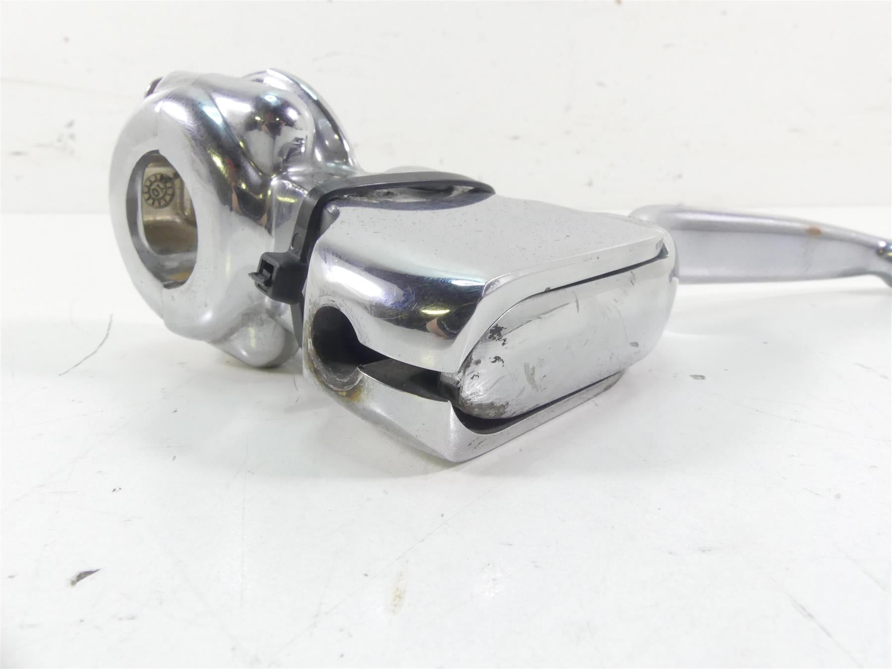 2004 Harley FXDWGI Dyna Wide Glide Chrome Clutch Perch & Lever 38608-96 45015-96 {{ shop.shopifyCountryName }} - Mototech271