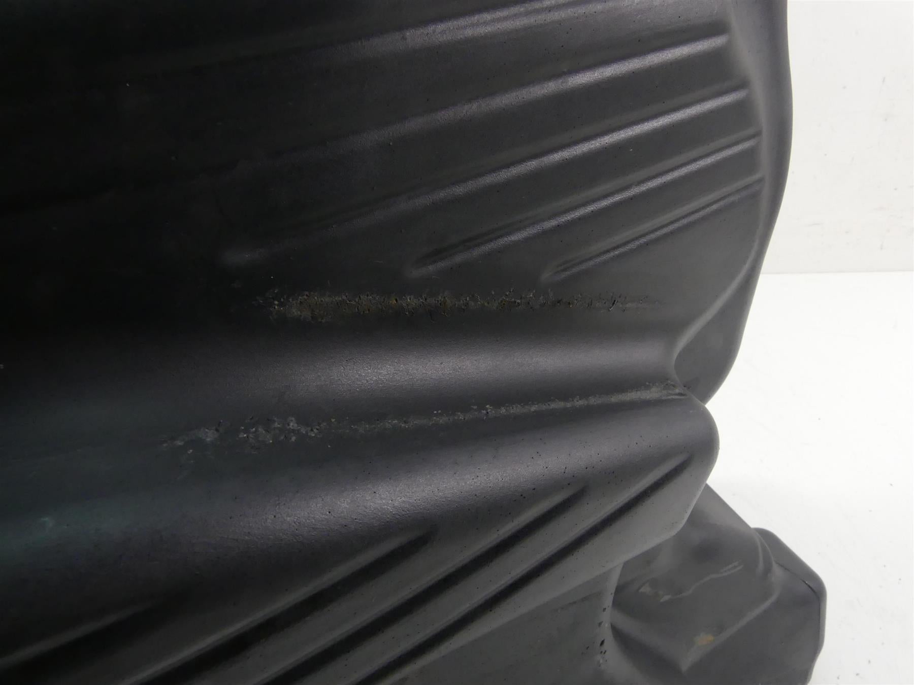 2012 Harley VRSCF Muscle Rod Plastic Fuel Gas Petrol Tank Reservoir 61328-07A {{ shop.shopifyCountryName }} - Mototech271