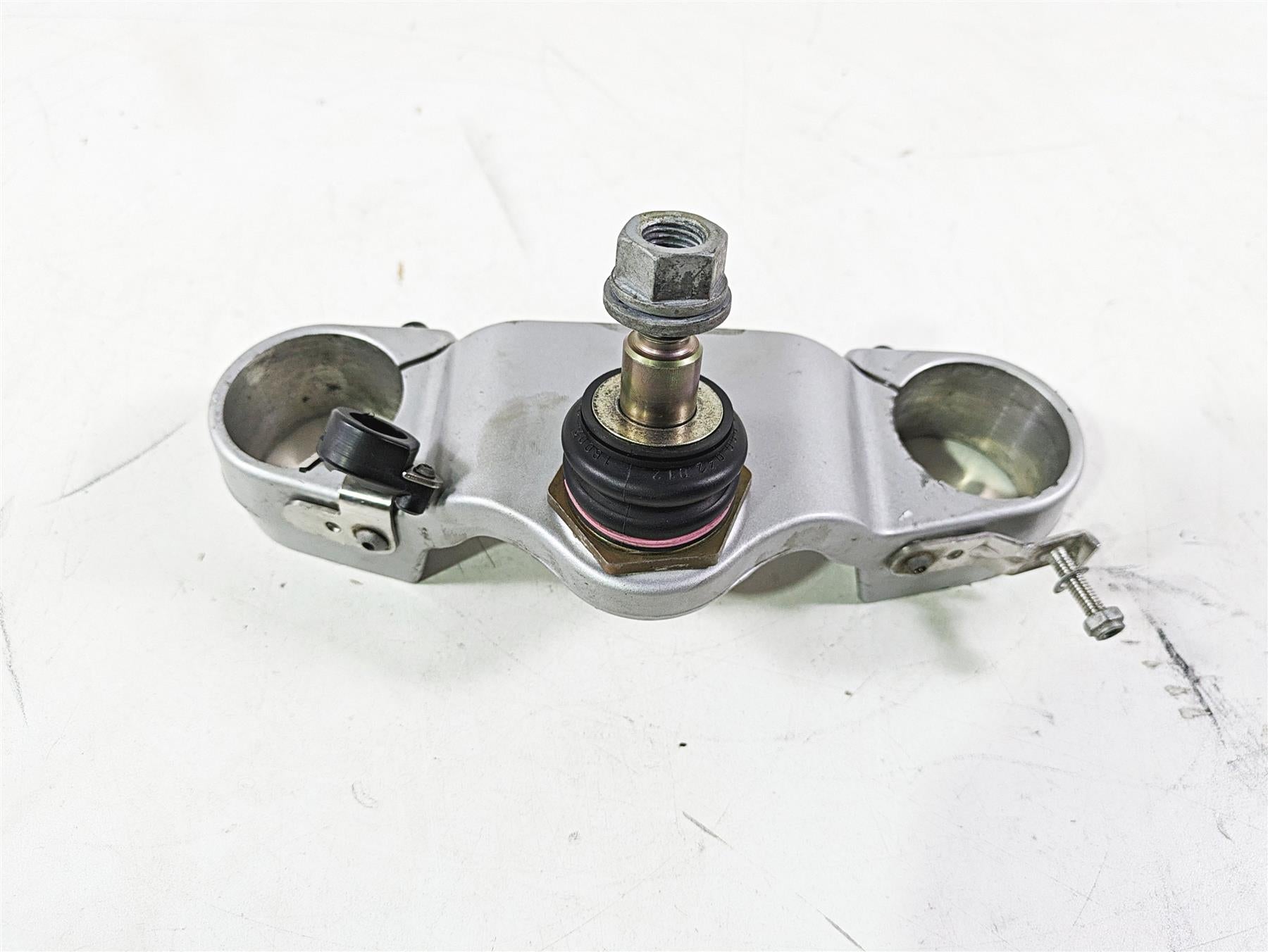 2004 BMW R1150GS R21 Lower Triple Tree Steering Clamp Ball Joint 31422338223 {{ shop.shopifyCountryName }} - Mototech271