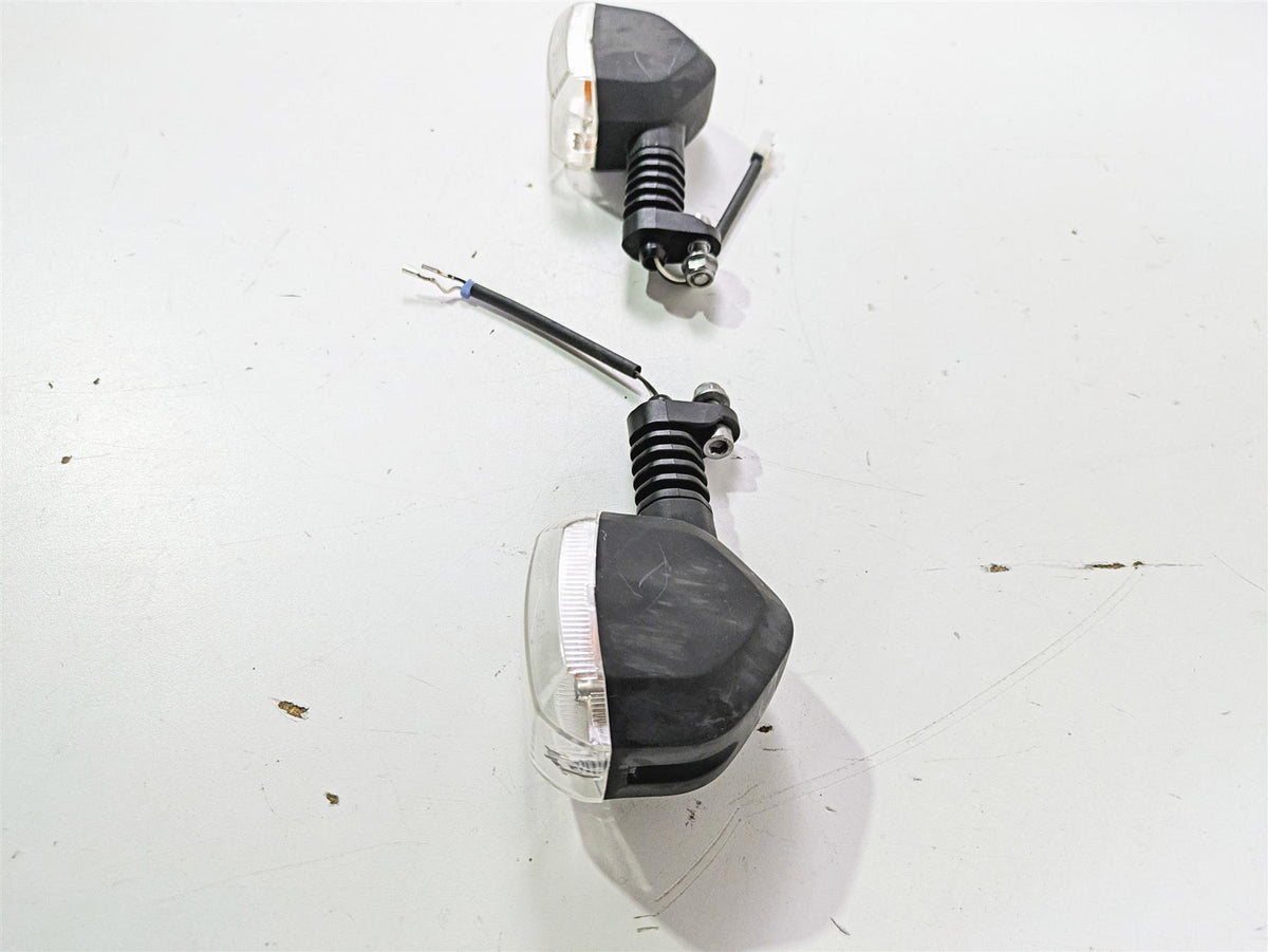 2013 Triumph Tiger 1215 Explorer Front Blinker Turn Signal Set - Read T2704205 {{ shop.shopifyCountryName }} - Mototech271
