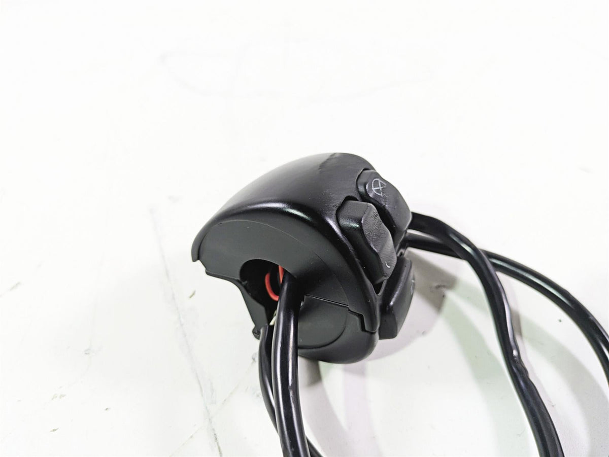 2017 Harley FLS Softail Slim Right Hand Start Stop Control Switch 71500297 {{ shop.shopifyCountryName }} - Mototech271