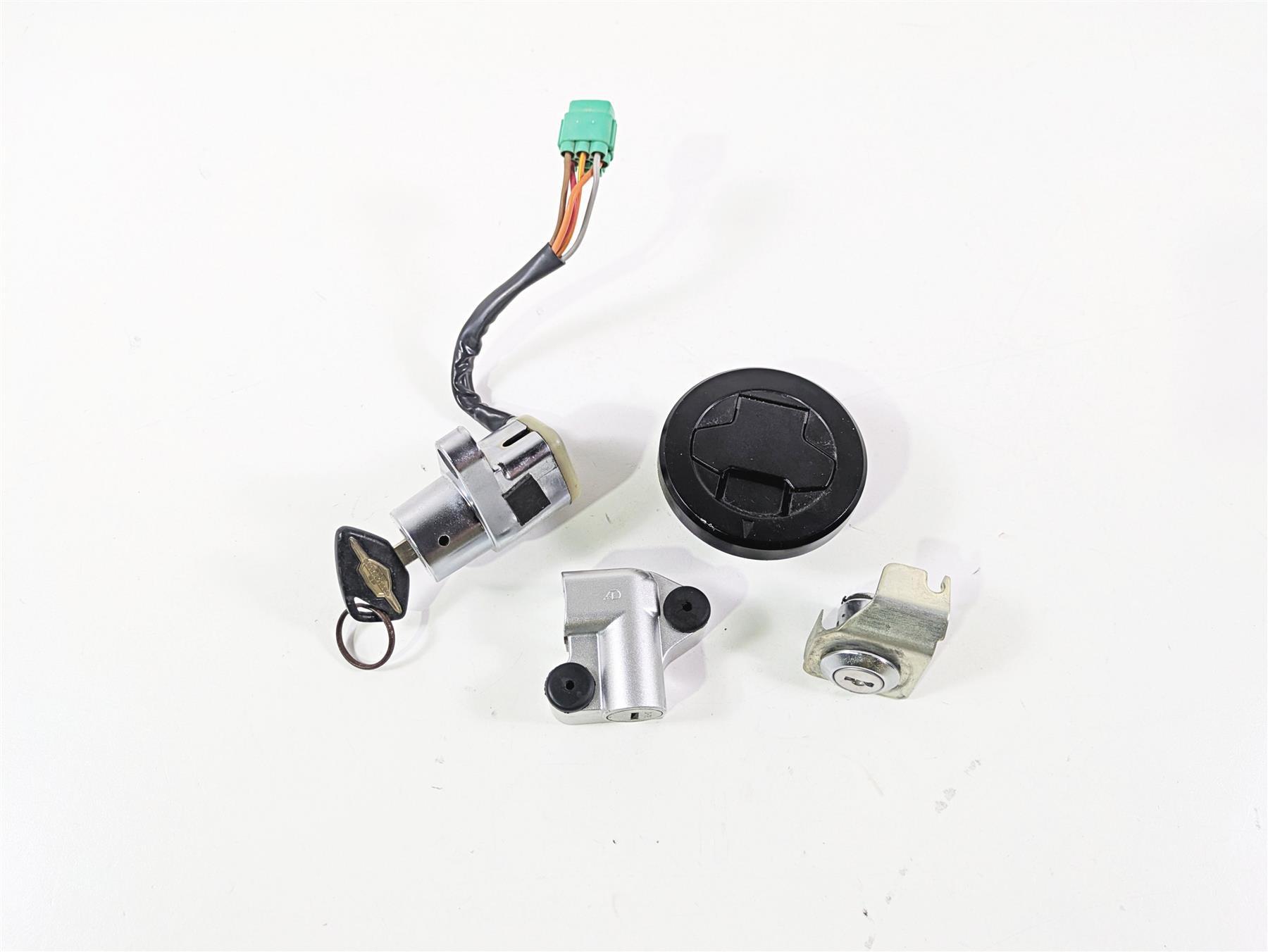 2019 Suzuki M109R VZR1800 Boulevard Ignition Switch Key Lock Set 37000-49890