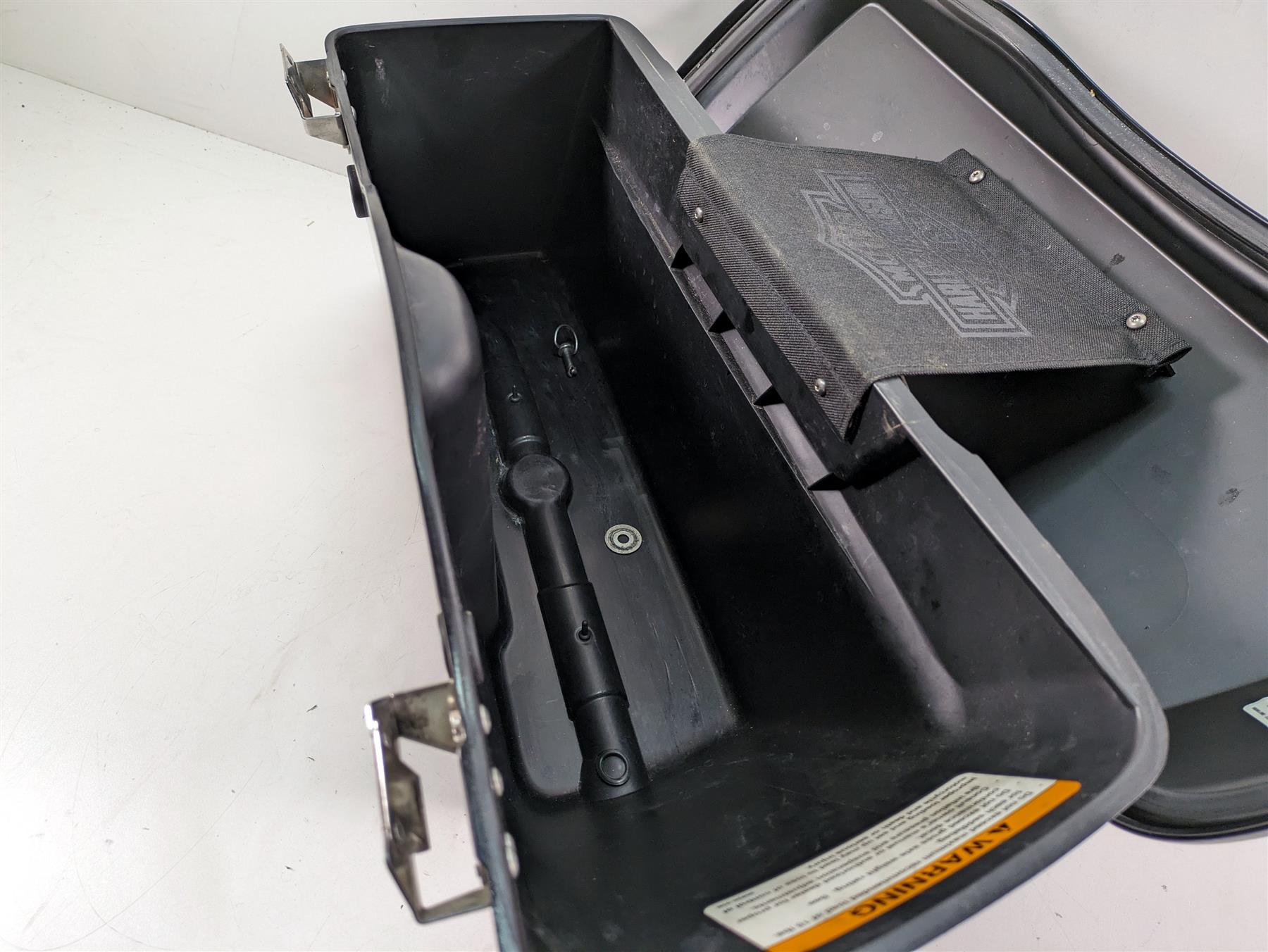 2006 Harley Touring FLHTCUI Electra Glide Left Saddlebag Saddle Bag 90753-93 {{ shop.shopifyCountryName }} - Mototech271