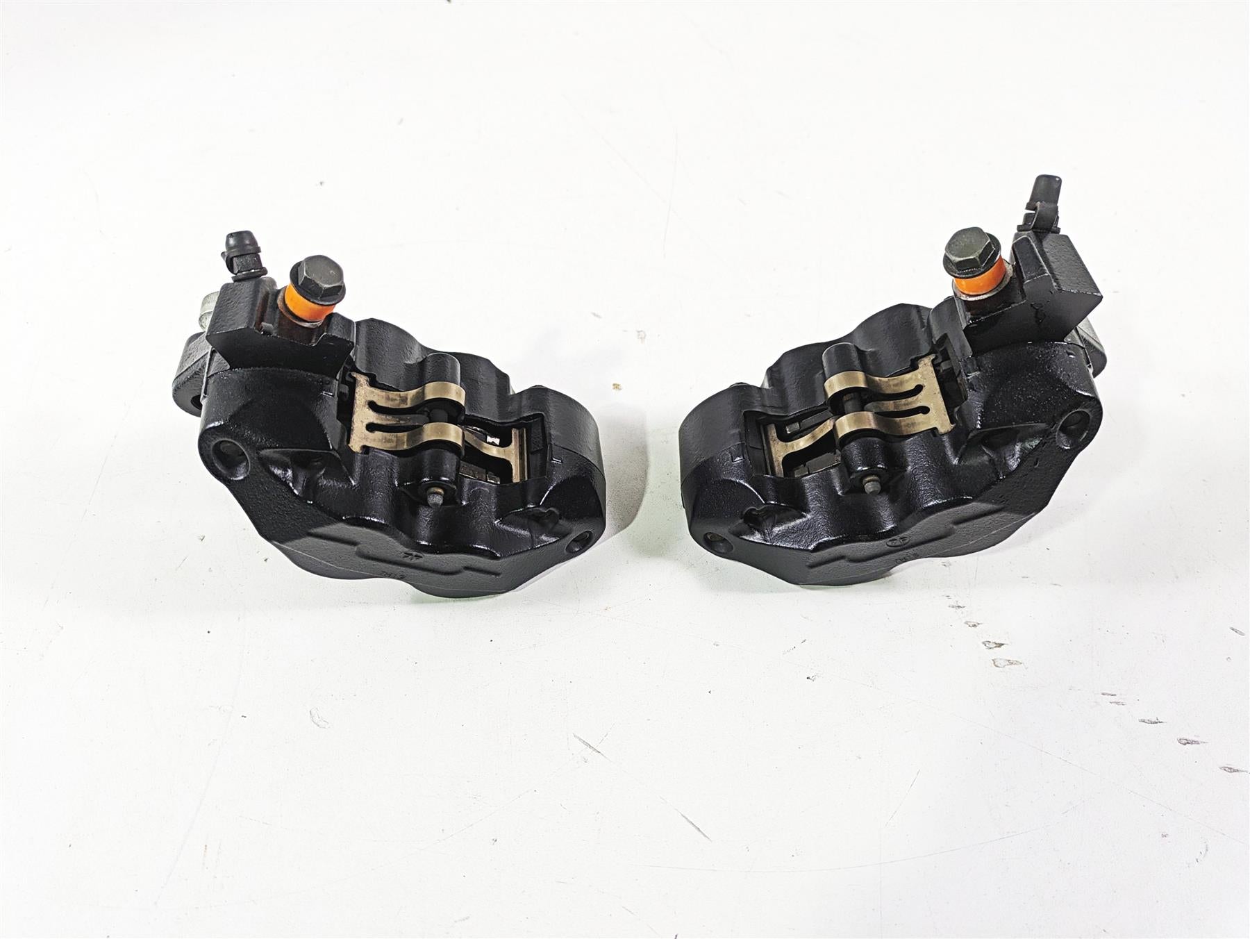 2018 Indian Chieftain Dark Horse Front Brake Caliper Set 1912390 1912391 {{ shop.shopifyCountryName }} - Mototech271