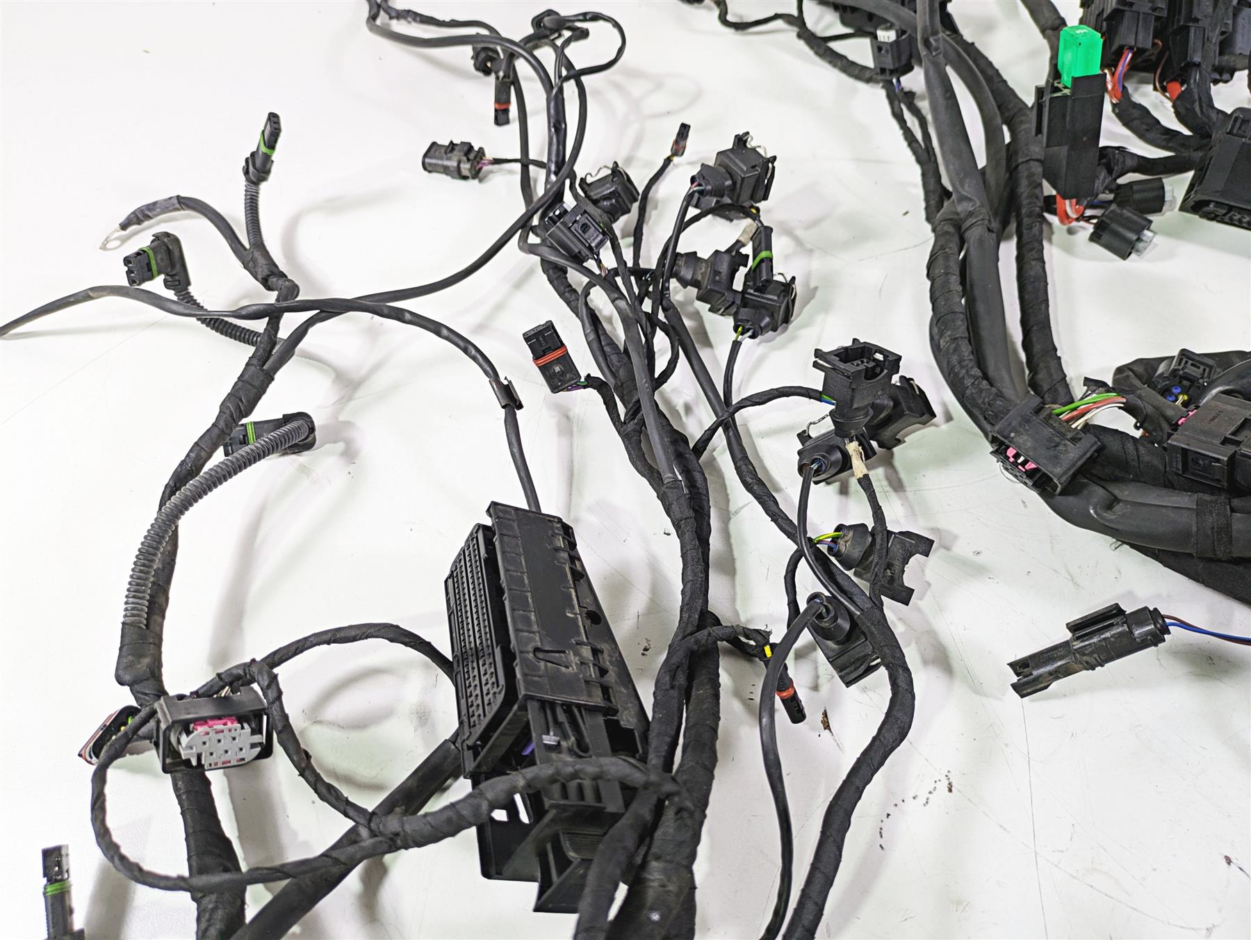 2019 BMW S1000XR K49 Main & Engine Wiring Harness Abs Esa - No Cuts 61118358423 {{ shop.shopifyCountryName }} - Mototech271