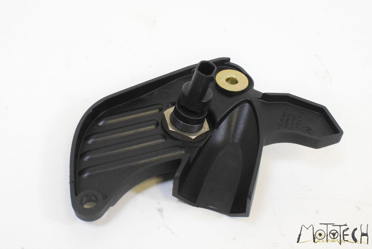 2011 BMW K1300S K1300 S K40 12V Power Outlet Source & Cover 11147678072 {{ shop.shopifyCountryName }} - Mototech271
