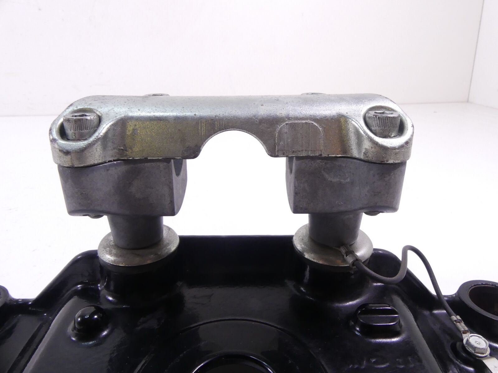 2010 Harley Touring FLHX Street Glide Upper Triple Tree & Risers 45435-10 {{ shop.shopifyCountryName }} - Mototech271