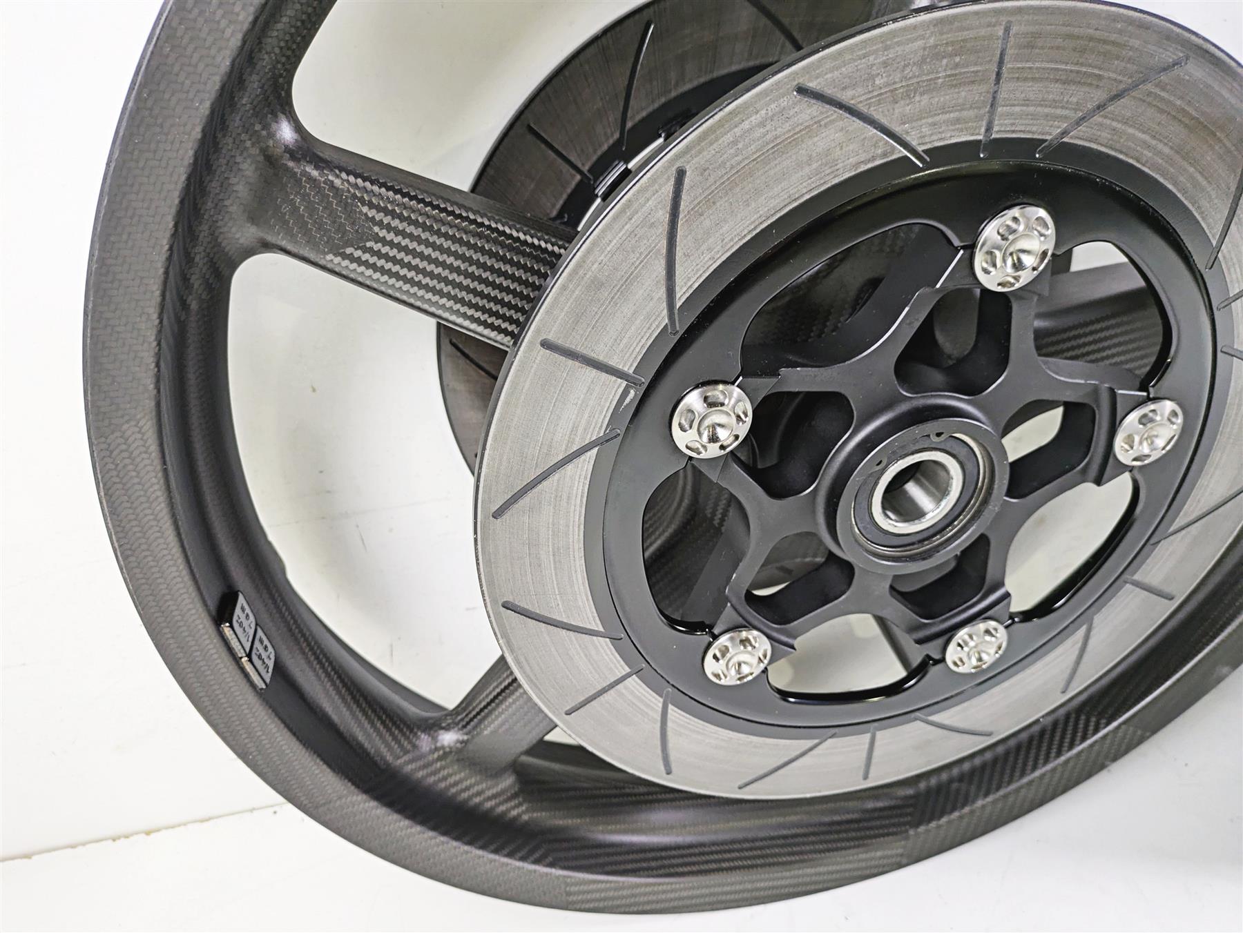 2010 Harley VRSCF Muscle Rod BST Blackstone Carbon Fiber Wheel Rim 19x3 18x8 {{ shop.shopifyCountryName }} - Mototech271