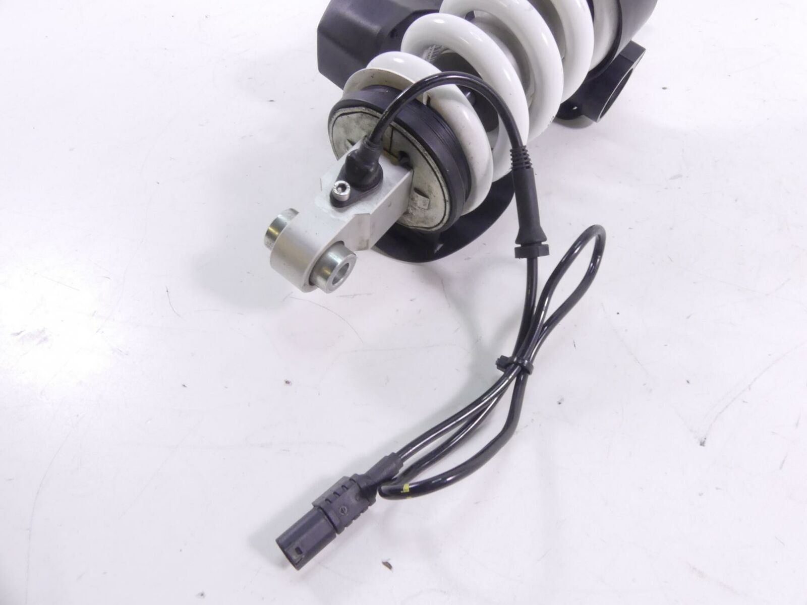 2017 BMW R1200RT RTW K52 Rear Esa Damper Suspension Shock 33548557148 {{ shop.shopifyCountryName }} - Mototech271