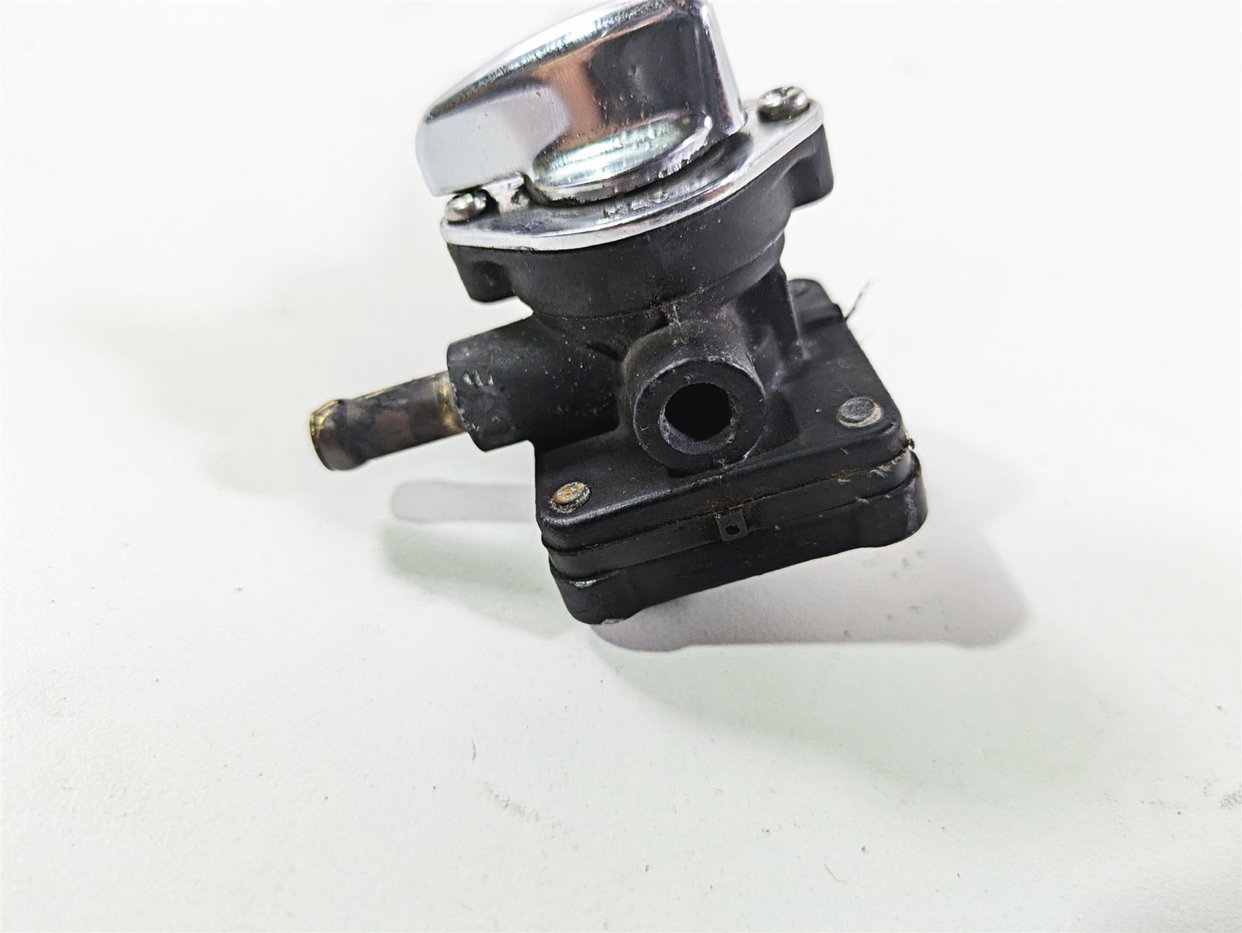 2005 Harley Touring FLHRI Road King Fuel Gas Petrol Valve Petcock 61338-02 {{ shop.shopifyCountryName }} - Mototech271