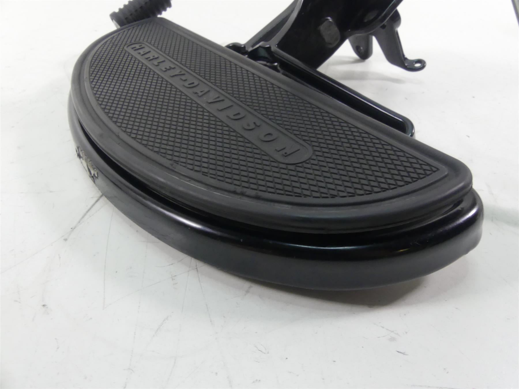 2017 Harley FLS Softail Slim Left Front Floorboard & Shifter Lever Read 33630-07 {{ shop.shopifyCountryName }} - Mototech271