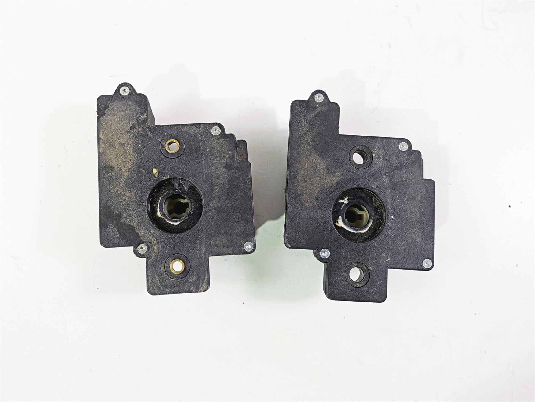 2018 Indian Springfield Dark Horse Saddlebag Lock Actuator Set 4017838 {{ shop.shopifyCountryName }} - Mototech271