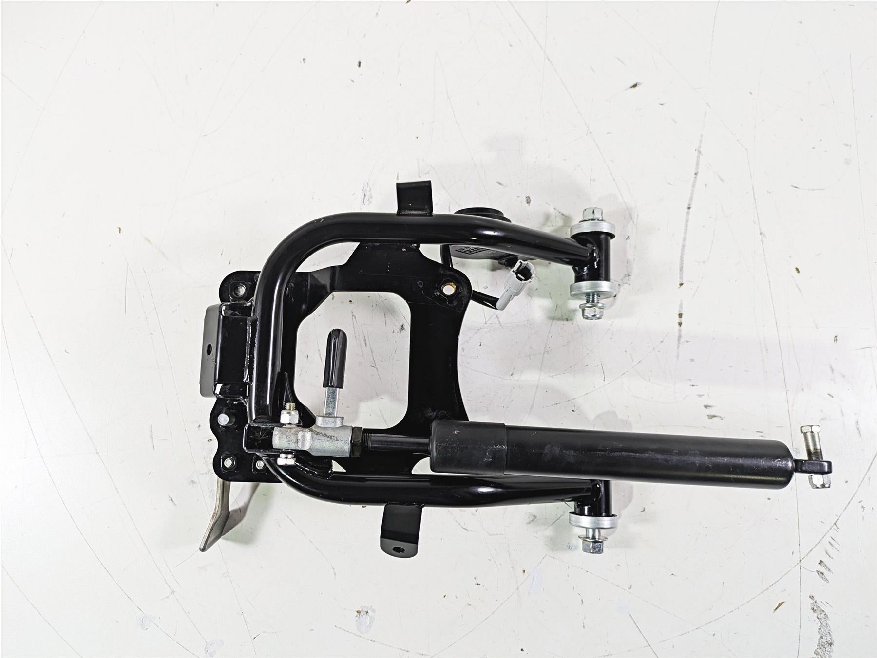 2022 Yamaha YXZ1000 R Steering Wheel Mount Holder & Damper 2HC-F3870-01-00 {{ shop.shopifyCountryName }} - Mototech271