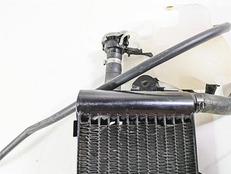 2017 Harley Touring FLHTKSE CVO E-Glide Right Radiator Fan Hoses Set 26800005 {{ shop.shopifyCountryName }} - Mototech271