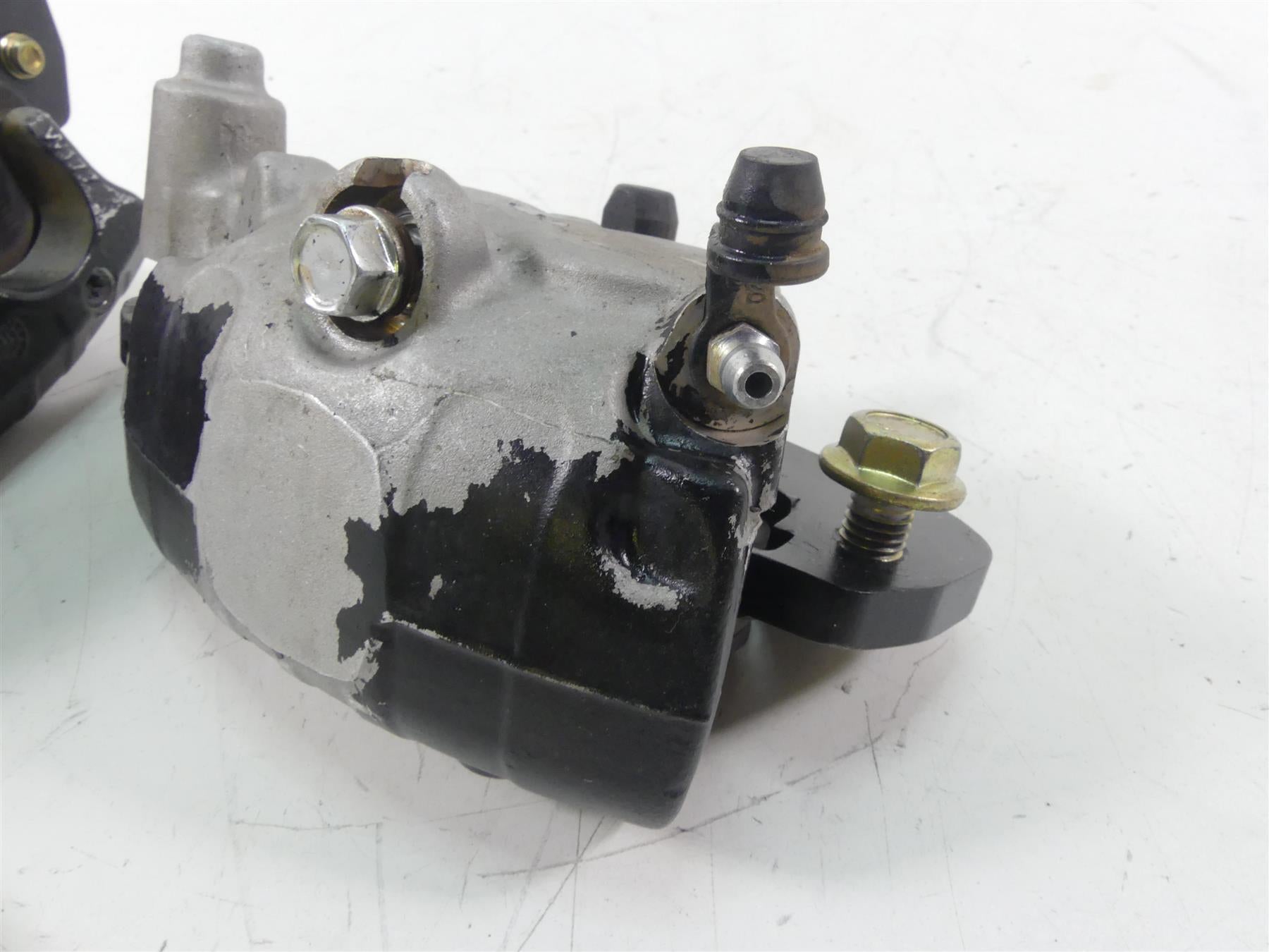 2017 Can Am Maverick X3 XDS Turbo R Front Brake Caliper Set 705601462 705601463 {{ shop.shopifyCountryName }} - Mototech271