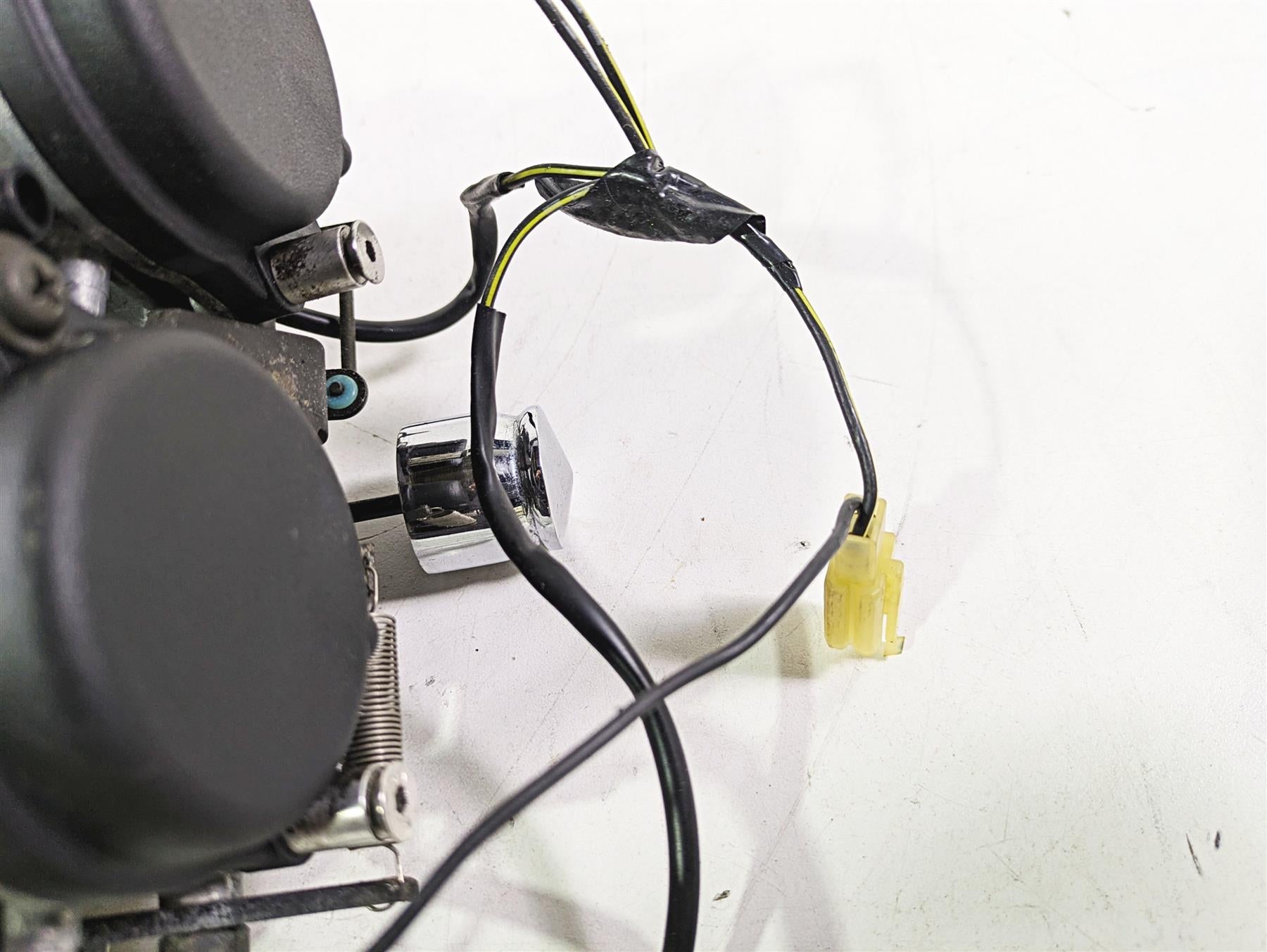 2004 Yamaha XVZ1300 Royal Star Carbs Carburetor Set READ 4XY-14901-00-00 {{ shop.shopifyCountryName }} - Mototech271