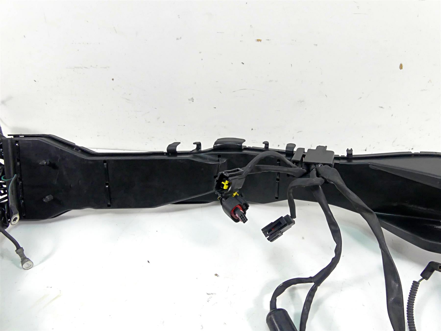 2010 Harley Touring FLHRC Road King Main Abs Wiring Harness - No Cuts 70120-10A {{ shop.shopifyCountryName }} - Mototech271