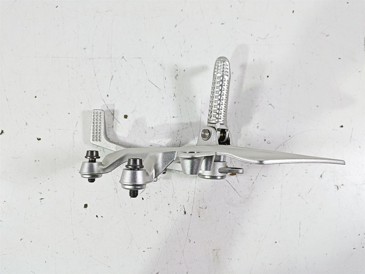 2017 BMW S1000R K47 Right Rider Footpeg & Brake Pedal Set 46718562398 8542083 {{ shop.shopifyCountryName }} - Mototech271