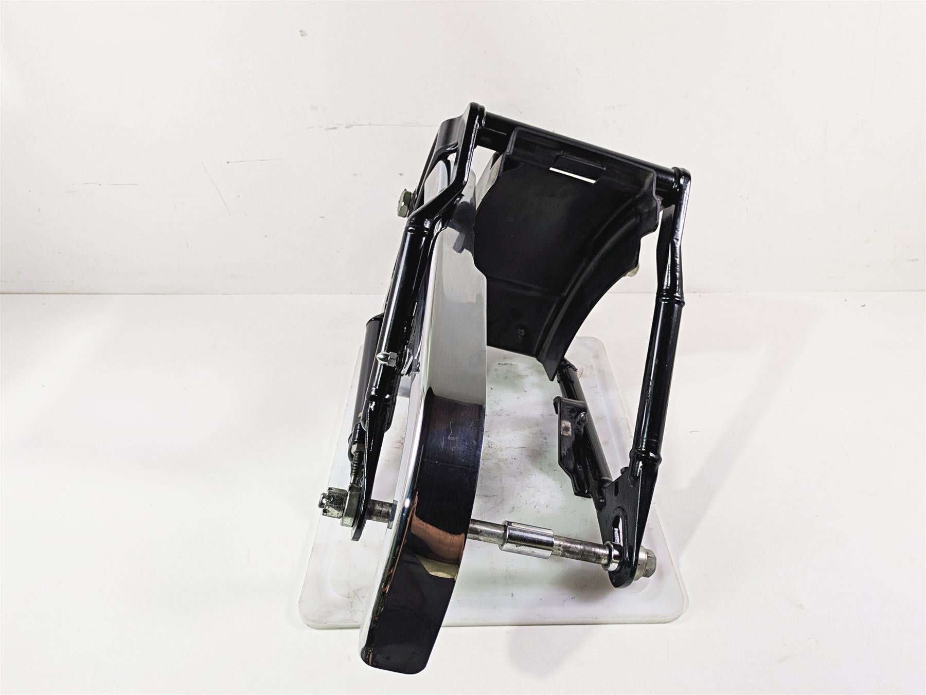 2004 Harley Softail FXSTDI Deuce Rear Swingarm Swing Arm & Covers 47573-00A {{ shop.shopifyCountryName }} - Mototech271