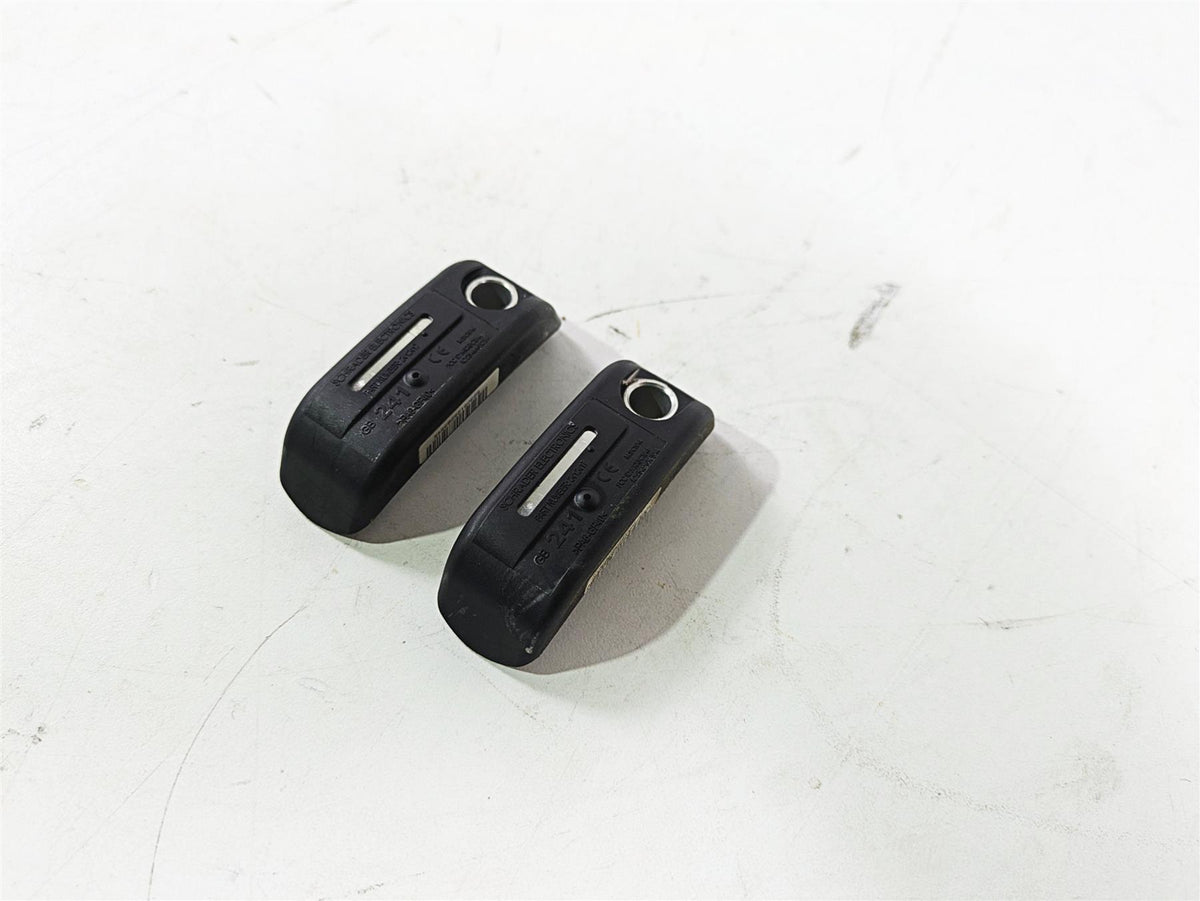 2018 Indian Chieftain Limited Tire Pressure Sensor Set 2412417 {{ shop.shopifyCountryName }} - Mototech271