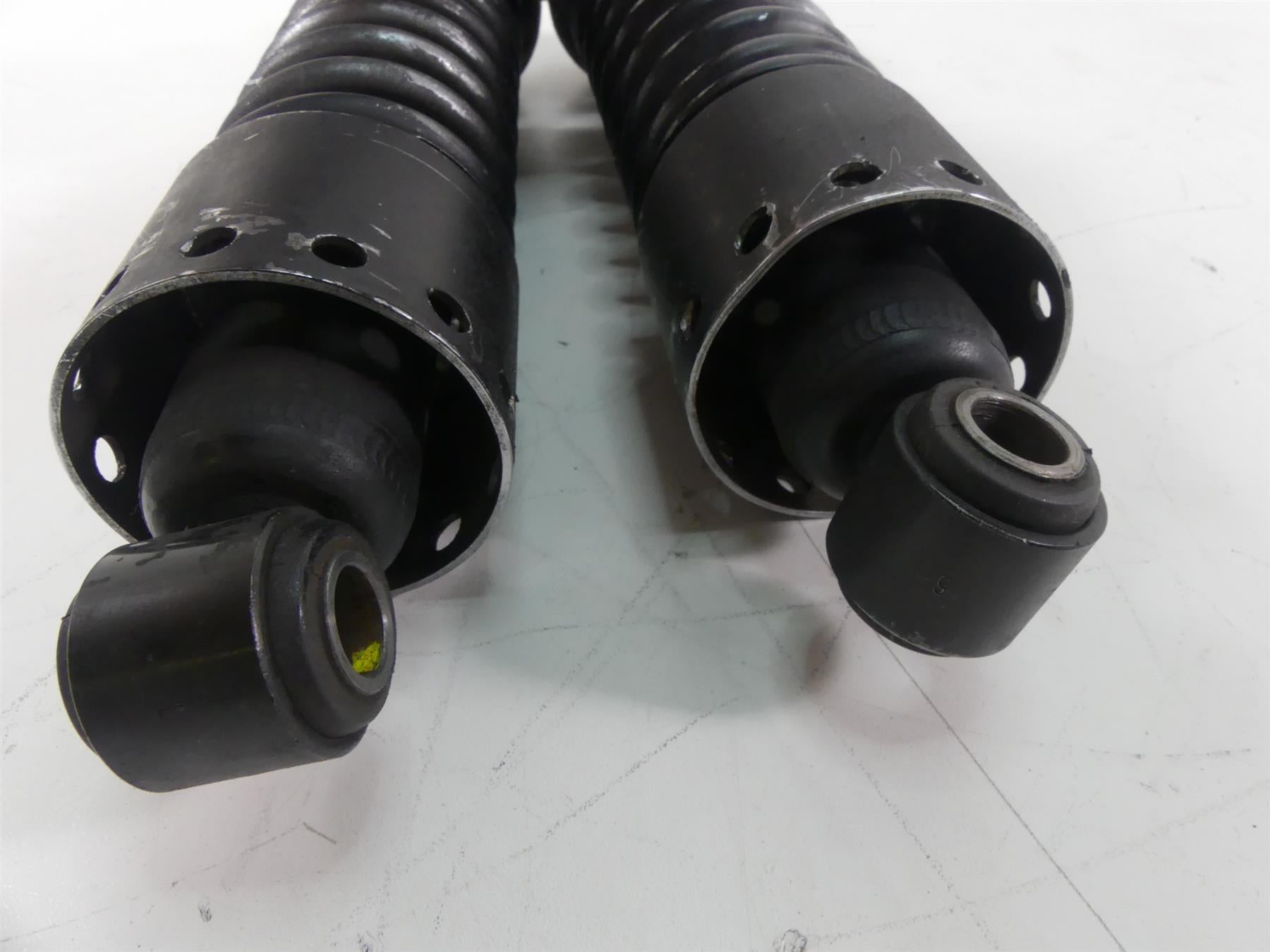 2009 Harley FXDF Dyna Fat Bob Straight Rear Shock Set 12" - Read 54537-08A {{ shop.shopifyCountryName }} - Mototech271