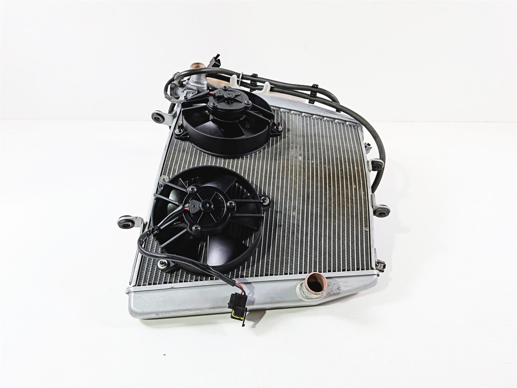 2014 Aprilia RSV4 RR Factory Straight Radiator Fan Reservoir No Leaks B045753 {{ shop.shopifyCountryName }} - Mototech271