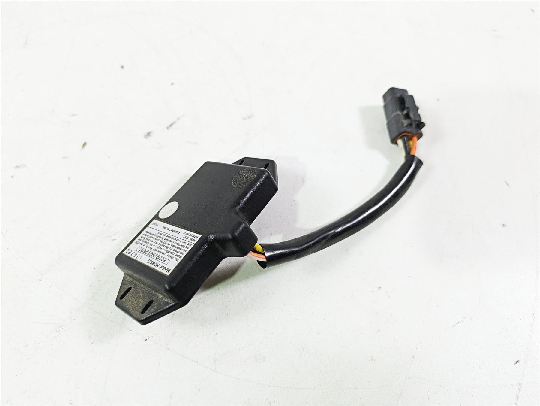 2011 Harley Touring FLHTCUSE CVO E-Glide Garage Door Transmitter 91561-01 HD838T {{ shop.shopifyCountryName }} - Mototech271