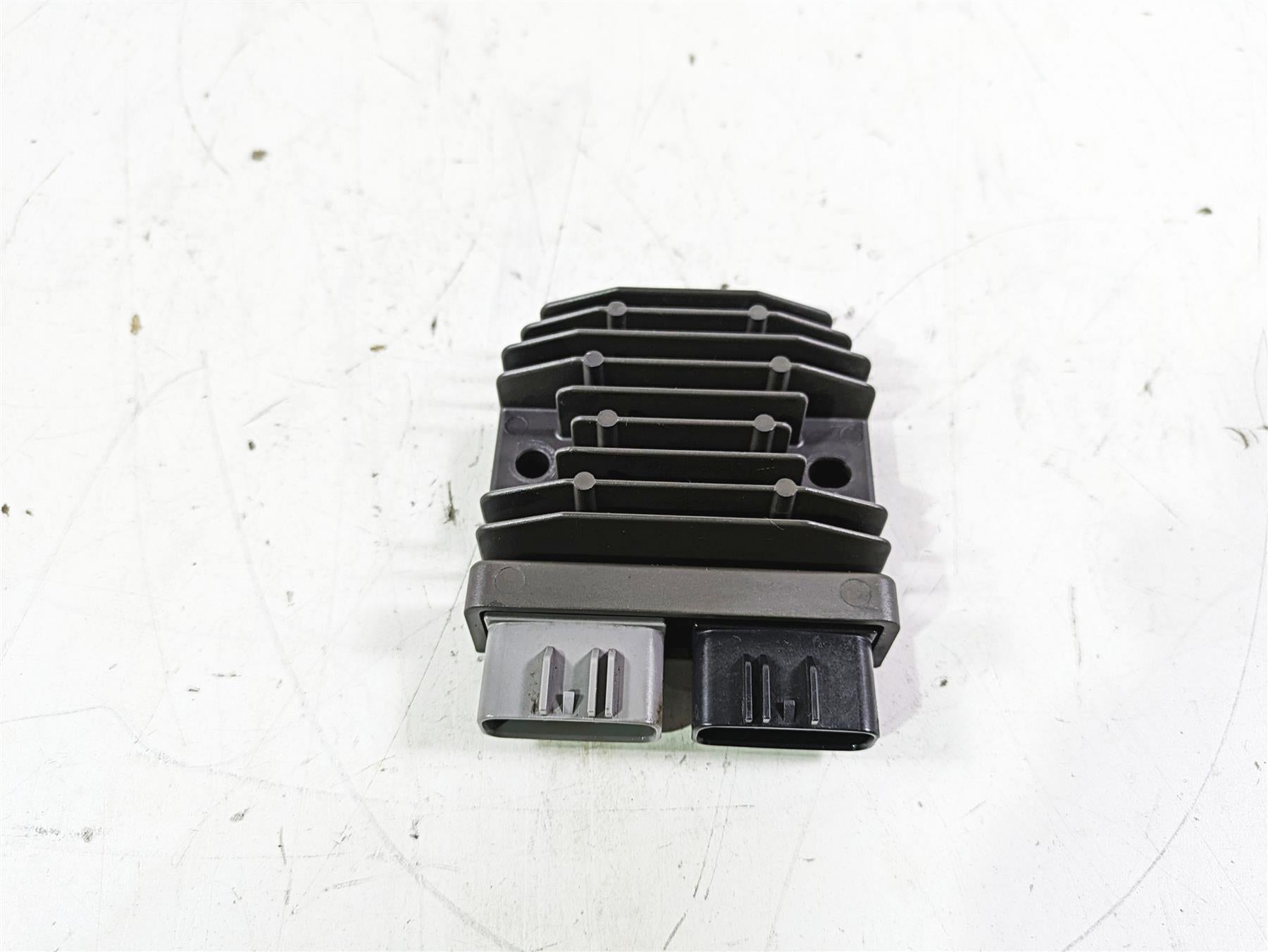 2017 BMW S1000R K47 Rectifier Voltage Regulator FH020CA 12317718422 {{ shop.shopifyCountryName }} - Mototech271