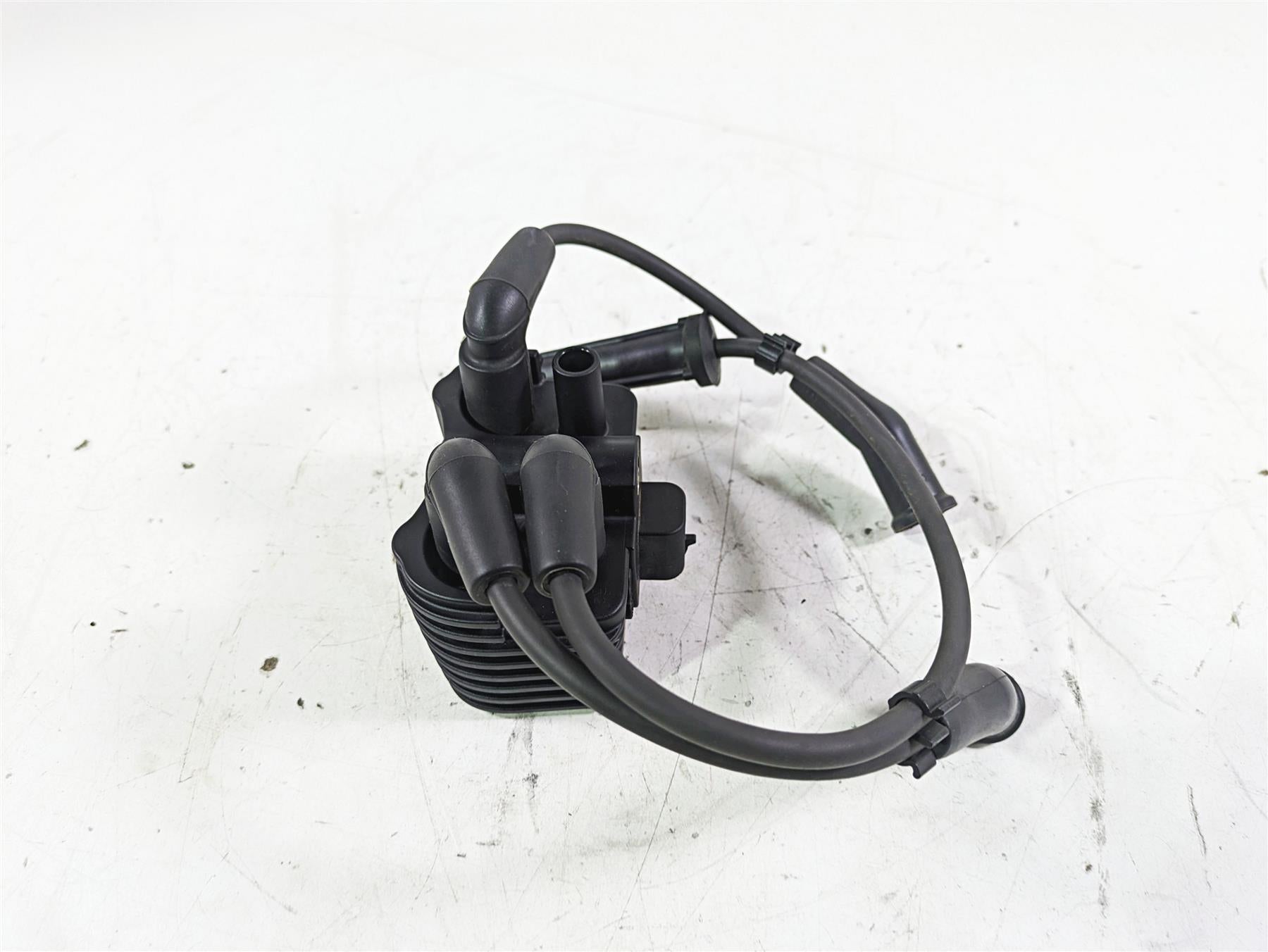 2019 Harley FLHCS Softail Heritage Ignition Coil Wires Plugs Set - Read 31600067 {{ shop.shopifyCountryName }} - Mototech271