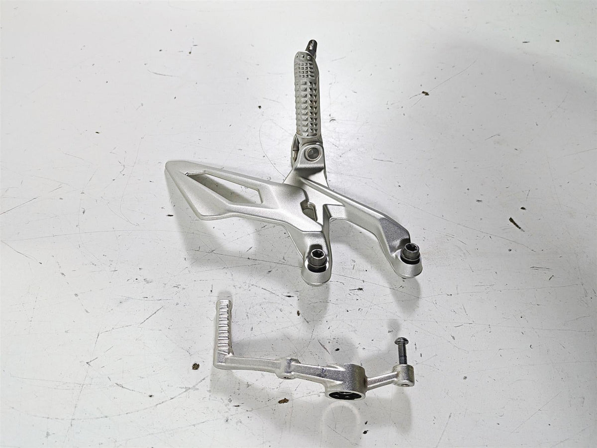 2017 BMW S1000R K47 Left Rider Footpeg & Shifter Shift Lever 46718562397 8562402 {{ shop.shopifyCountryName }} - Mototech271