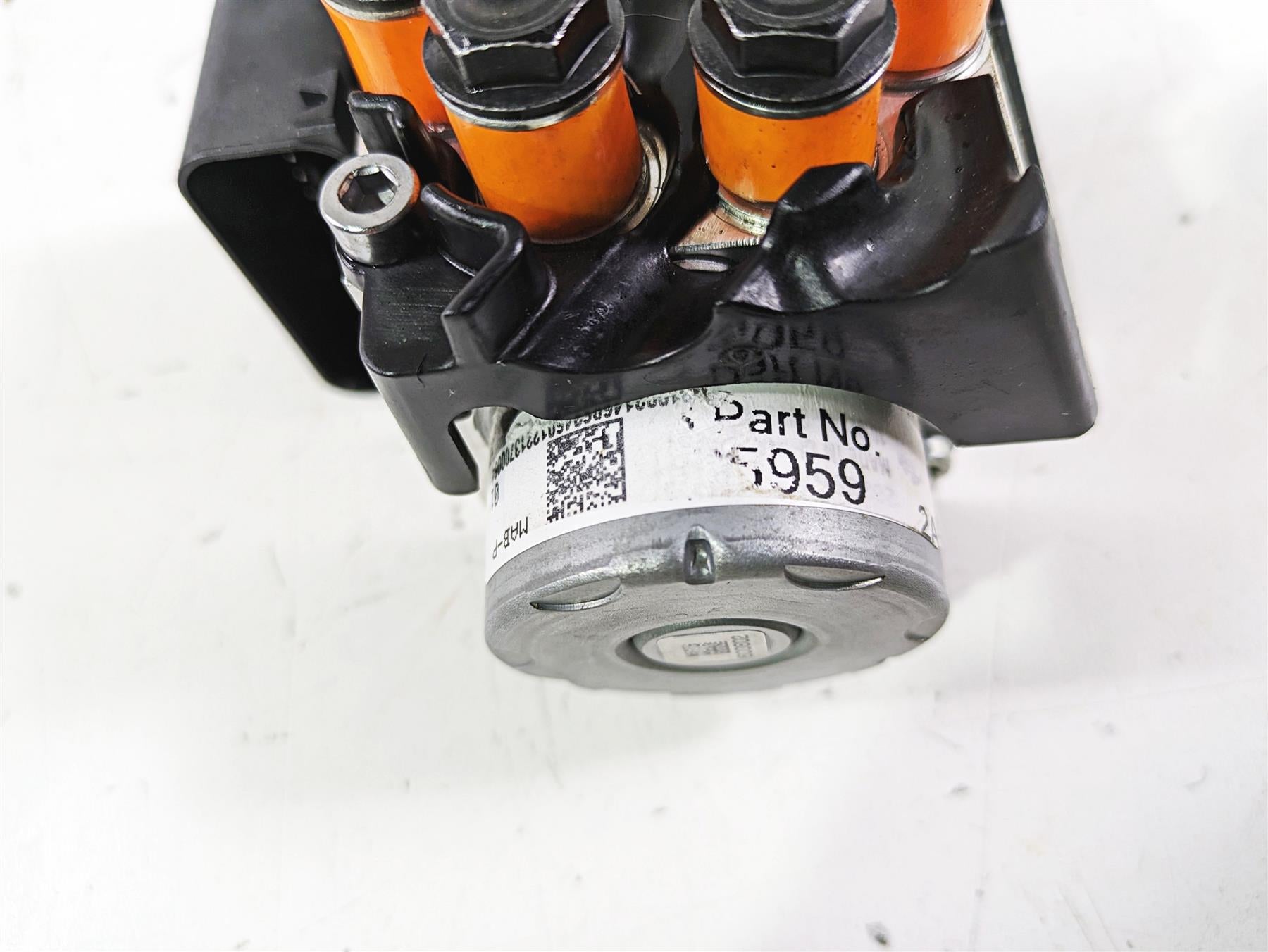 2023 Triumph Street Triple 765 RS Abs Brake Pump Module T2025961 T2025959 {{ shop.shopifyCountryName }} - Mototech271